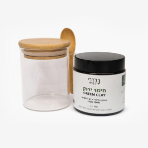 חימר ירוק לכלבים וצנצנת זכוכית לערבוב